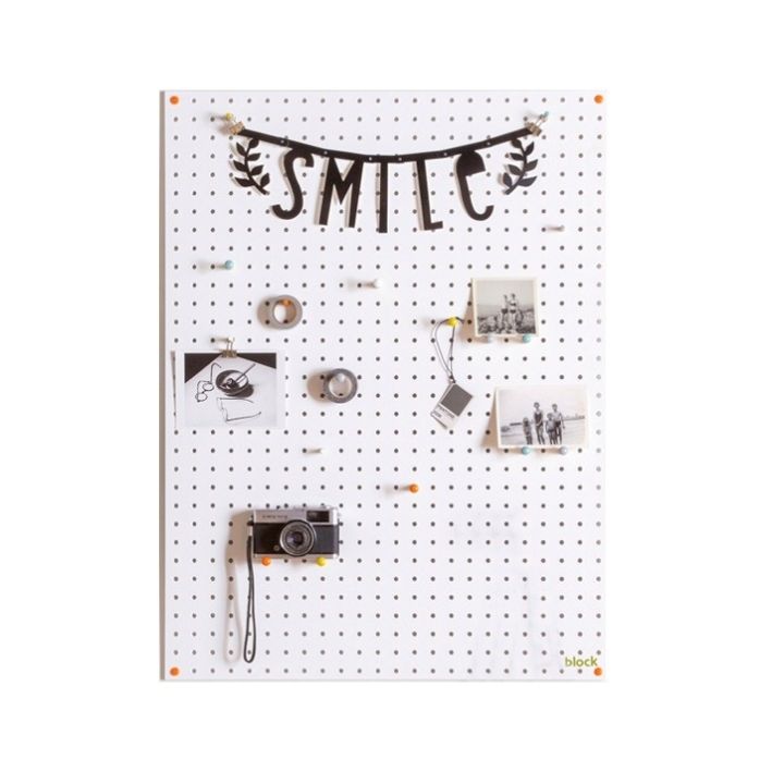 Pegboard%20tool%20hanging%20board%2045"%20x%2045"%20with%2024pcs%20clips%20of%206"%20-%20Image%207