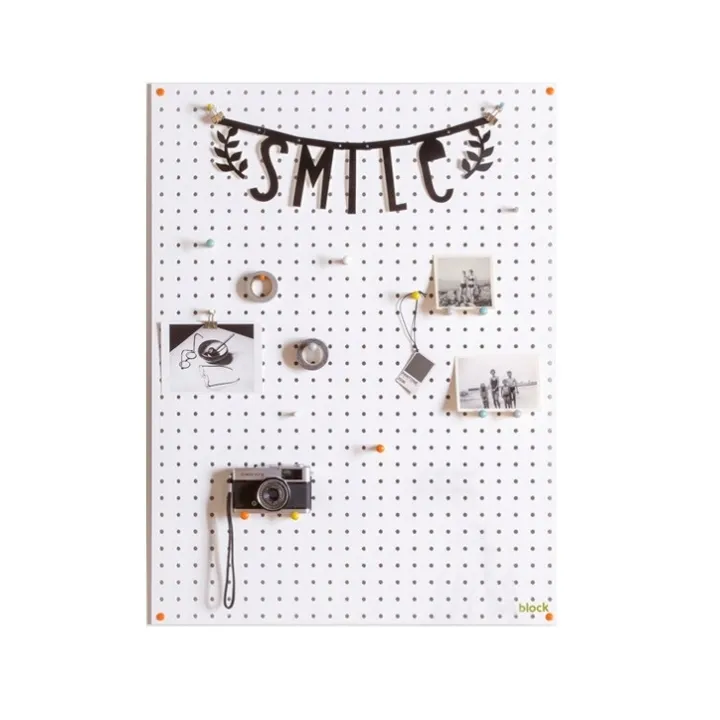 Pegboard%20tool%20hanging%20board%2045"%20x%2045"%20with%2024pcs%20clips%20of%206"%20-%20Image%207