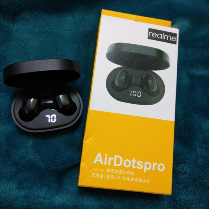 Real me Airdots Pro Bluetooth Earphone