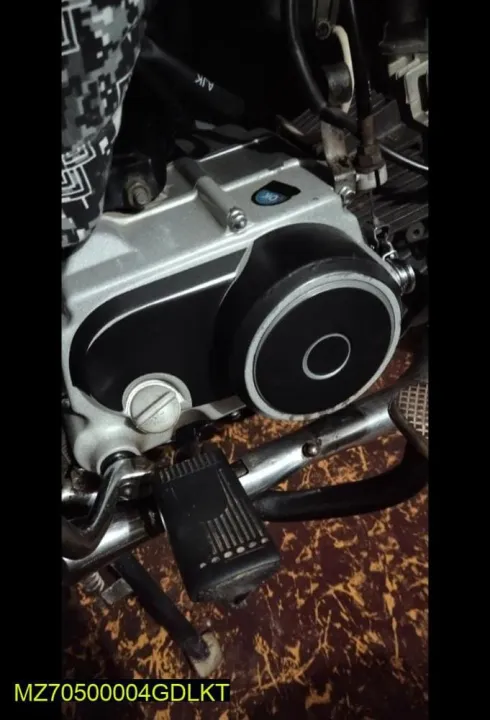 Engine%20Sticker%20Kit%20For%20Bike%20-%20Image%202