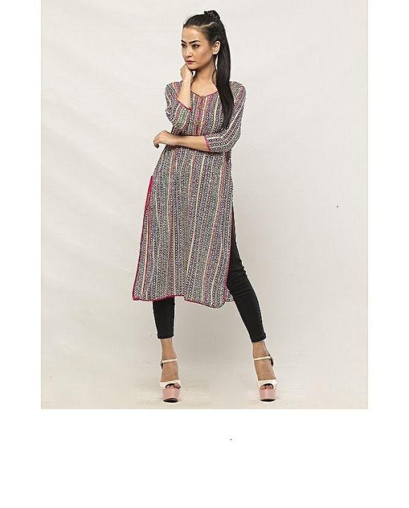 Pink%20Lawn%20Shirt%20For%20Women%20-%20Image%205