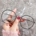 Retro Geometric Glasses Transparent Anti-blue Lens Fashion Golden Metal Frame Transparent Optical Men and Women Eyeglass. 