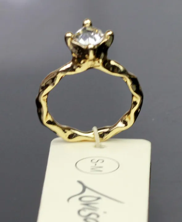 High%20Quality%20Lovisa%20Gold%20Plated%20Princess%20Ring%20With%20Stone%20Fashion%20Jewellery%20-%20Image%203