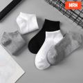 Pack of 5 pairs Cotton ankle socks for Unisex. 