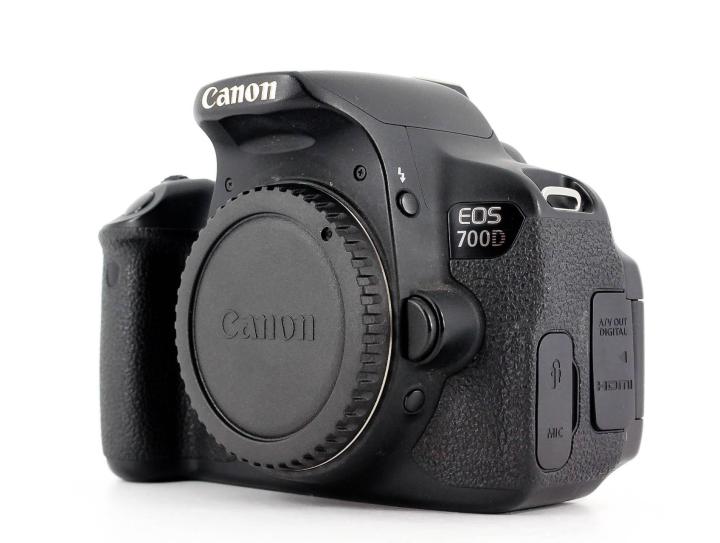 Canon%20700D%20DSLR%20Camera%20With%2018%20-%2055mm%20Lens%20-%20Image%203