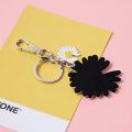 【Happytree】 White Daisy Keychain Fashion Alloy Flowers Keychain For Women Enamel Flower Charm Key Chain Girl Car Bag Pendant Keyring Gifts. 