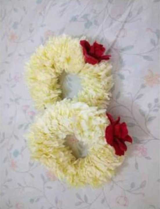 Artificial Gajra Flower kangan for Wedding Jewellery - girls / kids - White with Red Flower- Pack of 2