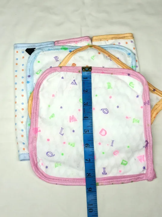 Baby%20Face%20Towel%20Napkin%20For%20Newborn%20baby%20%20(Pack%20of%2006%20Pieces)%20White%20Base%20with%20Printed%20-%20Image%204