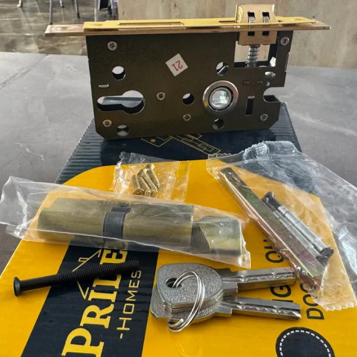 Handle%20Door%20Lock%205803%20MAB%20-%20With%203%20Keys,%206-inch%20Machine,%20and%20Lock%20Mechanism%20Complete%20Set%20-%20Image%203