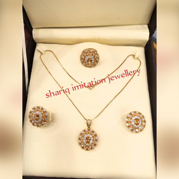 High quality gold plated locket set with chain champion colour