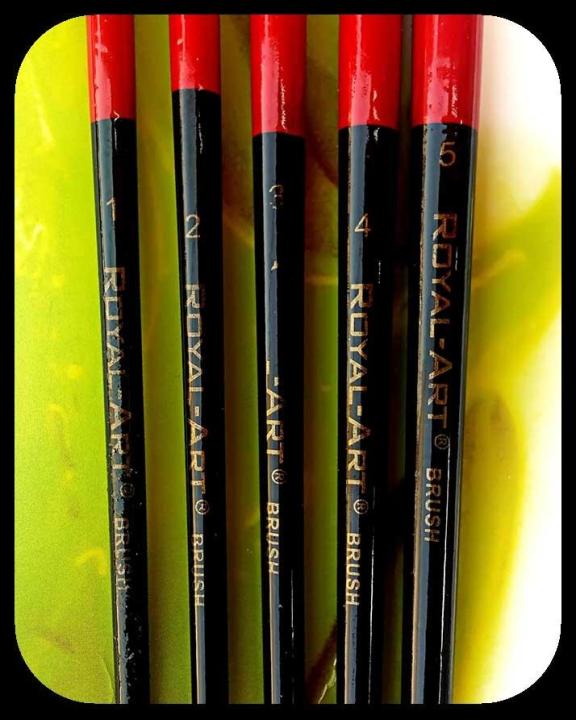 Round%20Royal%20Art%20Paint%20Brush%20Set%20of%205%20-%20Premium%20Quality%20-%20Image%206