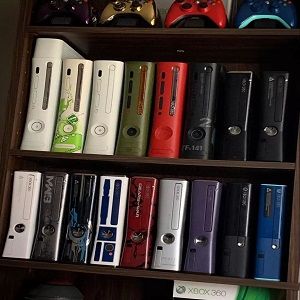Xbox%20360%20Console%20Slim%20Model%20320%20Jtag%2075%20Games%20included%202%20Wireless%20Controllers%20-%20Image%205