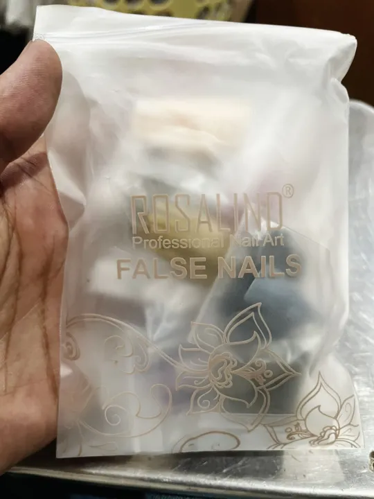 Pack%20of%20100%20Matte%20Fake%20Nails%20Roseland%20-%20Image%202