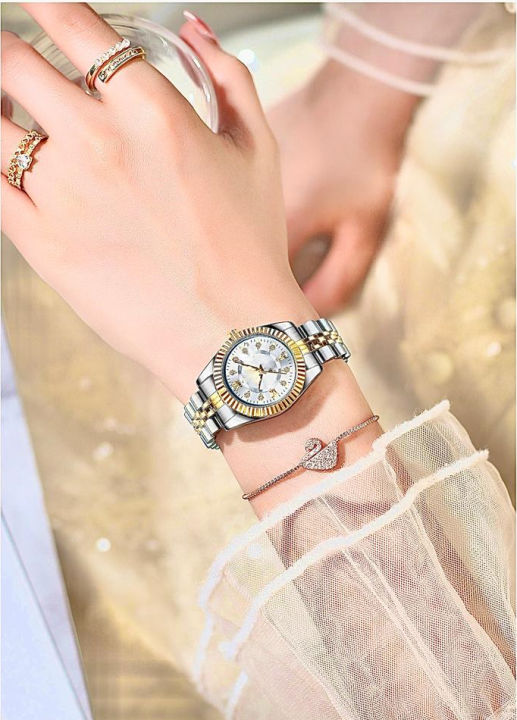Luxurious%20Ladies%20Golden%20Fashion%20Watch%20100%25%20Imported%20Quality%20Classical%20Collection%20Fashion%20Watch%20for%20Girl's%20-%20Image%202