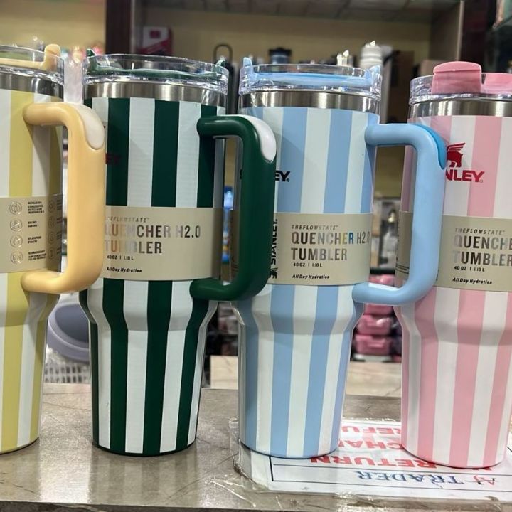Stanley%20Tumbler%2040oz%20(1200ml)%20%E2%80%93%20Stainless%20Steel%20Travel%20Mug%20with%20Striped%20Design%20-%20Image%203