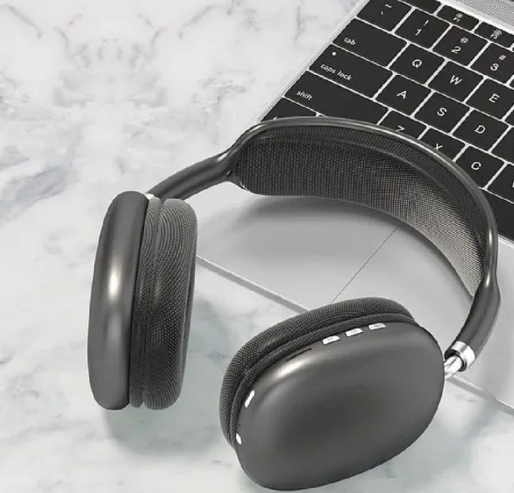 Wireless%20Over%20Ear%20Bluetooth%20Headphones%20Deep%20Bass%20Headset%20With%20Mic%20for%20Boys%20&%20Girls%20%7C%20Sports%20&%20Fitness%20%7C%20compatible%20With%20all%20devices%20-%20Image%203