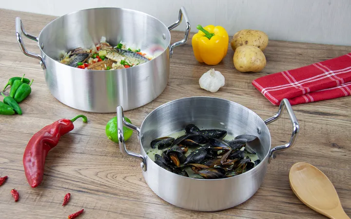 Fish%20pot%20trophy%20Cookware%20casserole%20pot%201%20to%2010%20sizes%20Heavy%20weight%20Cooking%20pot%20-%20Image%204