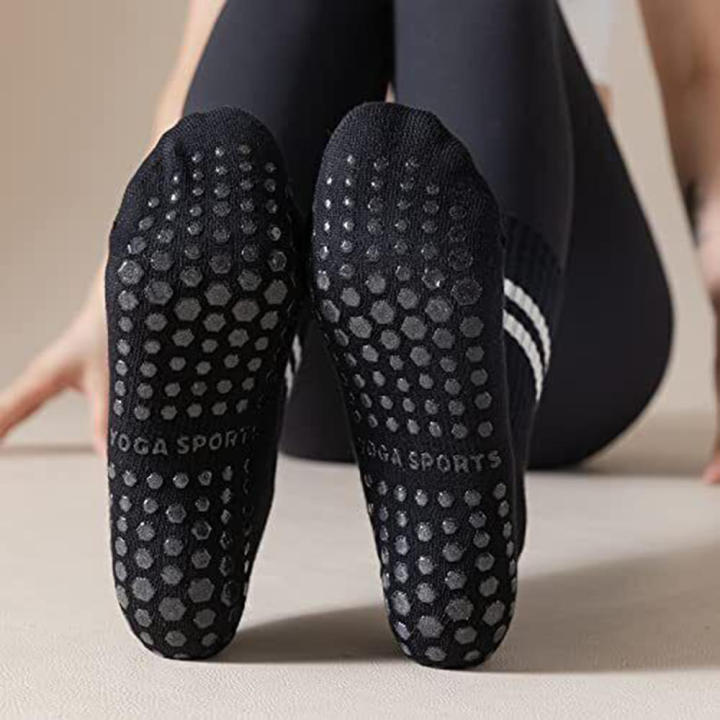 Anti-Slip Yoga Socks Stylish Breathable Lightweight Combed Cotton Socks Stretchable Fitness Accessories Stripe Socks for Yoga Practice Dance Classes Fitness Workouts Pilates Sessions Gym Exercises
