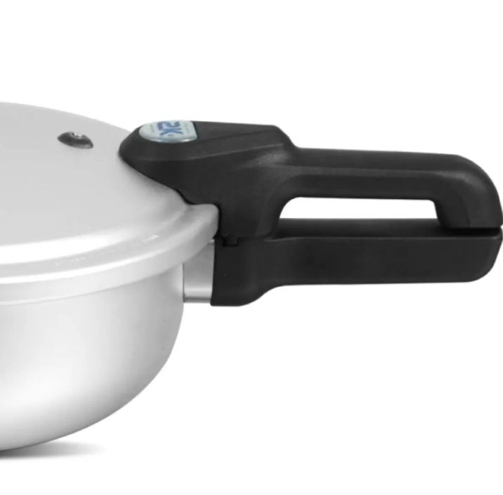 Wok%20Style%20Pressure%20Cooker%20Aluminum%20-%20Image%203