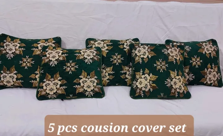 Experience%20Luxury%20Comfort%20with%20Our%20Premium%205-Piece%20Jacquard%20Velvet%20Cushion%20Cover%20Set%20-%20Image%205