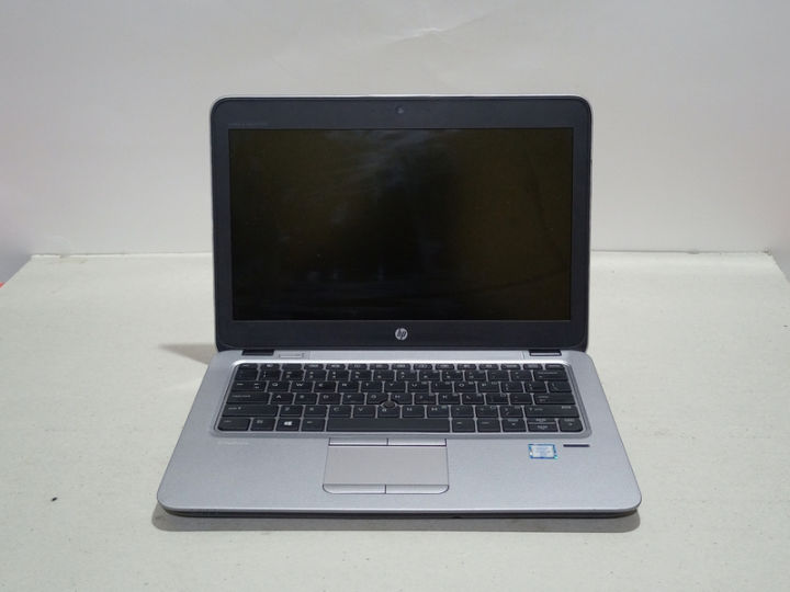 Hp%20Elitebook%20820%20G4%20-%20Core%20i5%207th%20Generation%20-%208GB%20DDR4%20RAM%20-%20128GB%20SSD%20-%20500GB%20HDD%20-12.5inch%20Screen%20-%20FREE%20LAPTOP%20BAG%20(Windows%2011%20Licensed)%20-%20Image%203