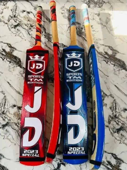 JD%20Cricket%20Bat%20%E2%80%93%20Coconut%20Bat%20%E2%80%93%20TM%20Edition%20Tennis%20Ball%20Bat%202023%20Model,%20Made%20in%20Sialkot,%20Sold%20by%20Fight%20Fitness%20-%20Image%202