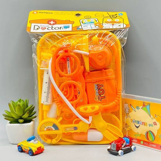 Kids%20Doctor%20Role%20Play%20Kit%20%E2%80%93%20Yellow%20Medical%20Toy%20Set%20with%20Stethoscope%20&%20Syringe%20-%20Image%202