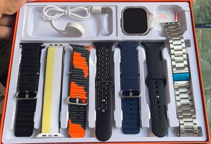 Ultra%20Smart%20Watch%207%20in%201%20Straps%20-%20Image%202