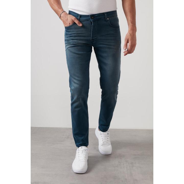 Mens Slim Fit Jeans Pants with Beautiful Look and Latest New Fashion