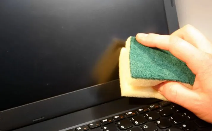 Screen%20Cleaner%20Spray%20Mobile%20LCD%20LED%20TV%20Laptop%20Camera%20(60ml)%20%7B%20Sabala%20%7D%20-%20Image%206