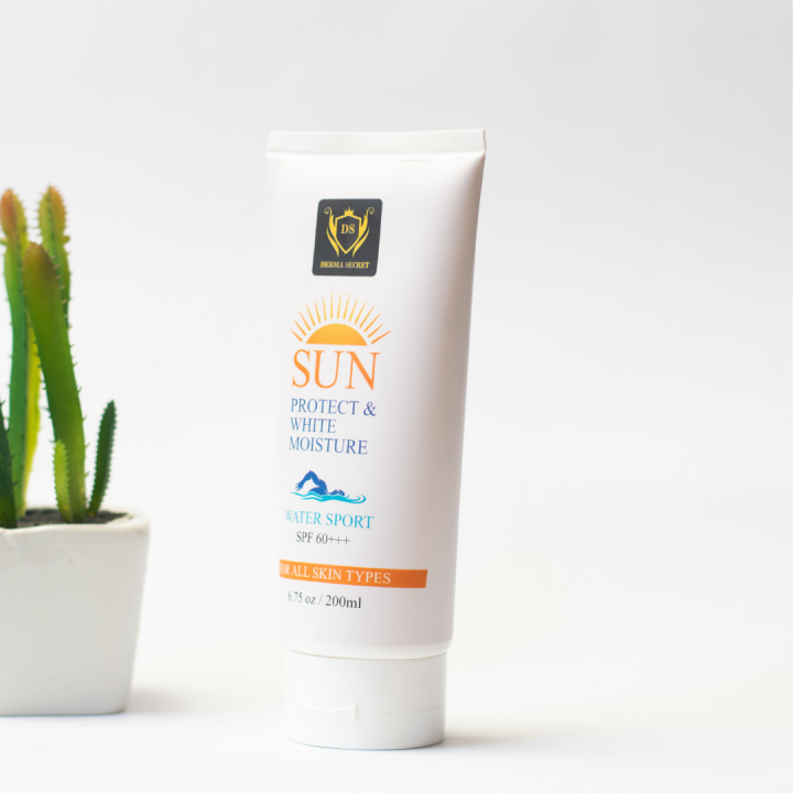 Derma%20Secret%20Sunblock%20-%20Protect%20&%20White%20Moisture%20With%20SPF%2060+++%20For%20All%20Skin%20Types%20-%20%20200ML%20-%20Image%205