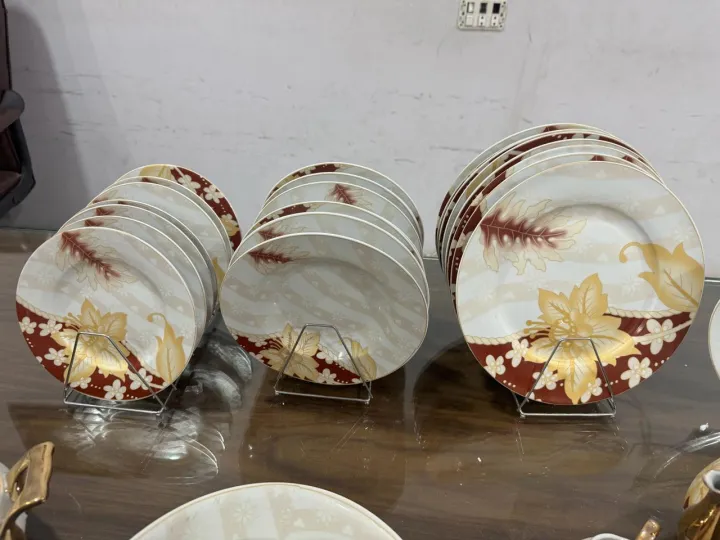 75%20Pcs%20Luxury%20Finish%20Ceramic%20Kitchen%20Dinnerware%20Set%208%20Persons%20Serving,%20Elegant%20Design%20Ceramic%20Dinner%20Set%20Best%20for%20Gifting%20-%20Image%204