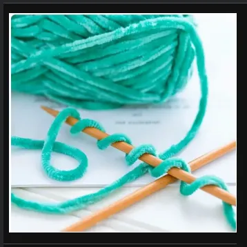 Super%20Soft%20Velvet%20Yarn%20Baby%20Chunky%20Blanket%20Yarn%20Chenille%20Fluffy%20Yarns%20for%20Knitting%20and%20Crochet%20-%20Image%203