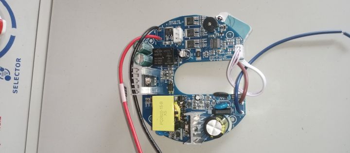 Electric%20Circuit%2012%20Volt%20AC%20&%20DC%20Ceiling%20fan%20kit%20-%20Image%203