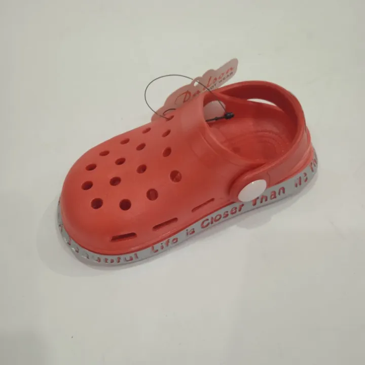 Kids%20Crocs%20Latest%20Style%20(D-2)%20Closed%20toe%20Unisex%20Crocks%20Shoes%20for%20Kids%20(Boys%20&%20Girls)%20-%20Image%203