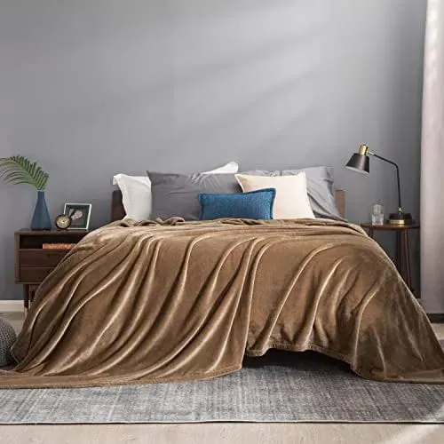 AC%20Supersoft%20Fleece%20Winter%20Blanket%20%E2%80%93%20King%20Size%20%7C%20Ultra%20Soft%20&%20Warm%20Bed%20Blanket%20for%20Hot%20&%20Cold%20Weather%20-%20Image%202