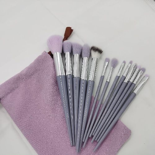 Fix%20Makeup%20Brushes%20Set%2013%20Pcs%20Including%20Contour%20Concealer%20foundation%20powder%20blush%20highlighter%20blending%20eyeshadow%20pencil%20eyebrow%20smudging%20lip%20brush%20-%20Image%203