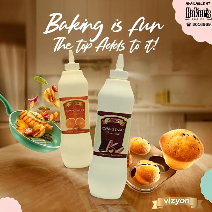Vizyon Topping Syrup Chocolate, Caramel, orange Sauce 1kg - 1000 Ml can be used on ice creams, sour sally menu, pastries and cakes. You can prepare glamorous delicious desserts and creative presentations with Vizyon Toppings. Available in 1kg bottles