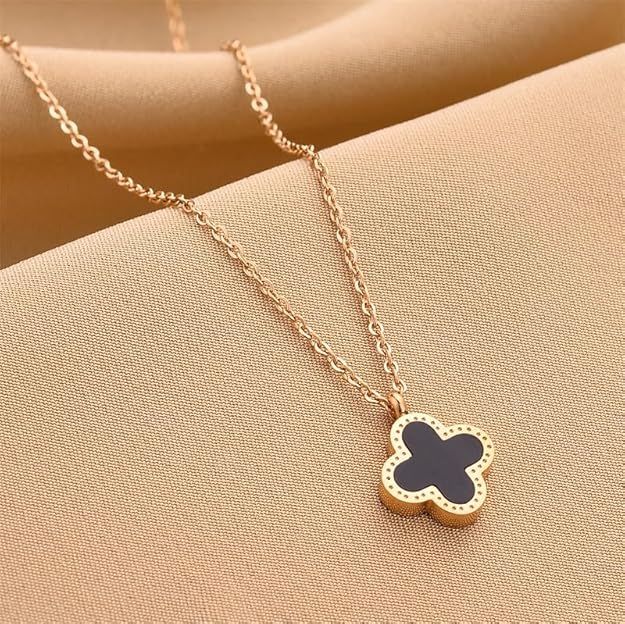 Unique Four Leaf Clover Necklace for Women Girl White / Black clavicle chain with finger ring