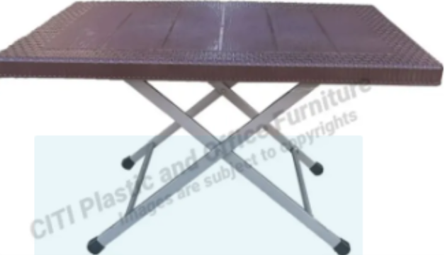 Foldable%20Plastic%20Table%20with%201%20Fork%20and%204%20to%206%20Seat%20Plastic%20Chairs%20-%20Image%204