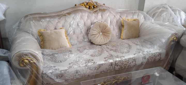 Royal%20sofa%20set%20-%20Image%203