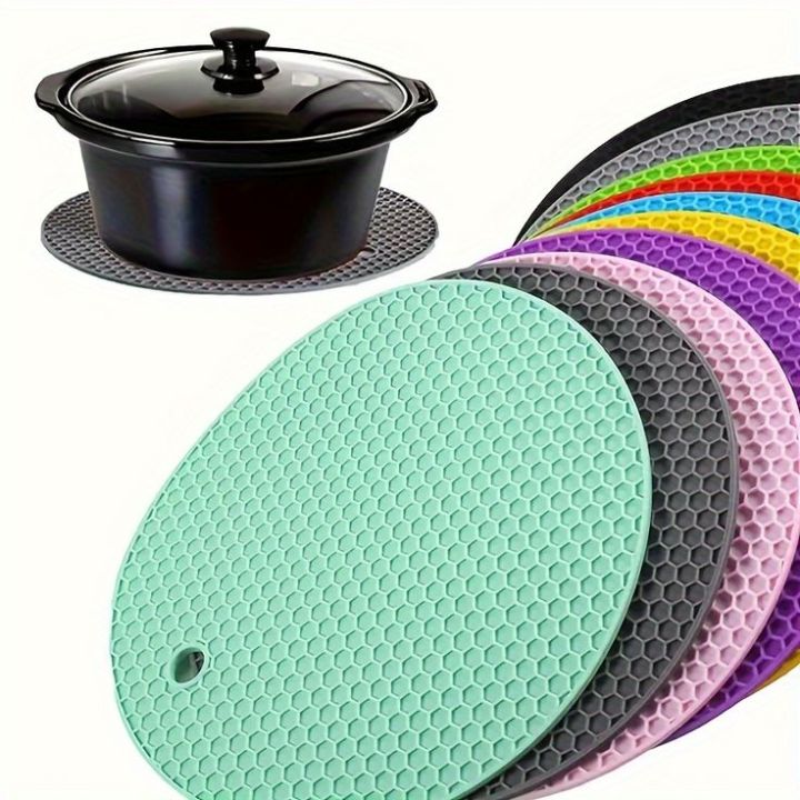Silicone%20Trivet%20Mat%20%E2%80%93%20Non-Slip%20Pot%20Holder%20%7C%20Round%20Heat%20Resistant%20Silicone%20Mat%20for%20Kitchen%20Dishes%20%7C%20Multi-Function%20Hot%20Pad%20-%20Image%206