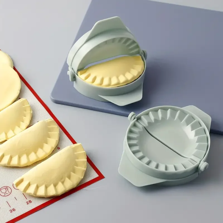 2-in-1%20Dumpling%20Maker,%20Samosa%20&%20Momos%20Press%20Cutter,%20Manual%20Dumpling%20Skin%20Mold%20for%20Ravioli,%20Empanadas,%20Pies,%20Pastries%20&%20More,%20DIY%20Kitchen%20Tool%20for%20Quick%20Dumpling%20Wrapper%20Making,%20Easy-to-Use%20Food-Grade%20Plastic%20Dough%20Press,%20Perfect%20for%20Sealing%20&%20Shaping%20-%20Image%204