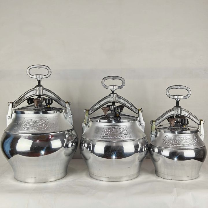 Afghani%20Pressure%20Cooker%20White%20%20color%20with%203%20Values%20one%20bypass%20valve%20to%20prevent%20excessive%20Safety%20Value,5,8,10,12,15,%20and%2020%20Liters%20-%20Image%204