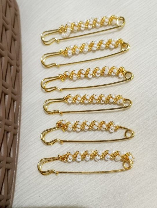 Elegant%20Hijab%20Pins%20%E2%80%93%20Pack%20of%206%20Fancy%20Safety%20Pins%20with%20Seed%20Beads%20-%20Image%206