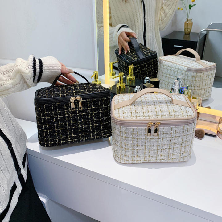Stylish Cosmetic bag Practical  Fashionable Travel storage Chic Waterproof Large capacity for Travel Daily use Makeup organization Beauty essentials storage Ideal for ladies and girls.