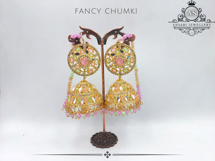 BEAUTIFUL GOLDEN CLASSY FASHIONABLE  JHUMKA  FOR BRIDAL