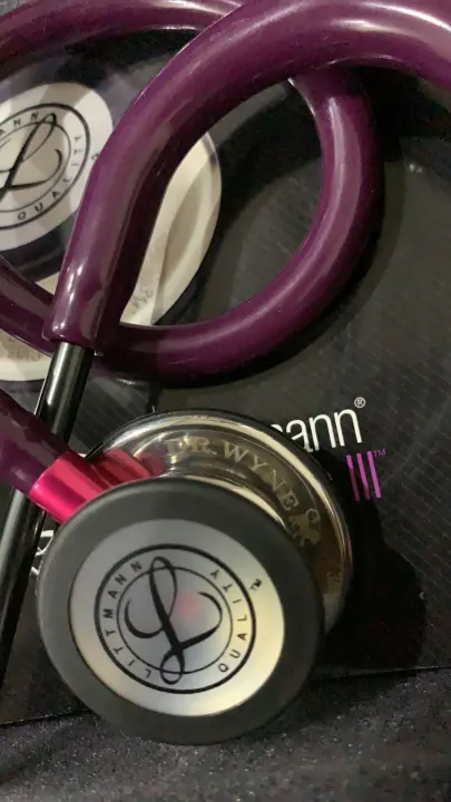 Littmann%C2%AE%20Classic%20III%E2%84%A2%203M%E2%84%A2%20%20Monitoring%20Stethoscope,%20Mirror%20Chestpiece,%20Plum%20Tube,%20Pink%20Stem%20and%20Smoke%20Headset%20-%20Image%208