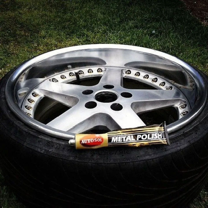 Autosol%20Metal%20Polish%20for%20aluminum,%20stainless%20steel%20%20chromes,%20copper%20-%20%2075%20ml%20(Made%20in%20Germany)%20-%20Image%207