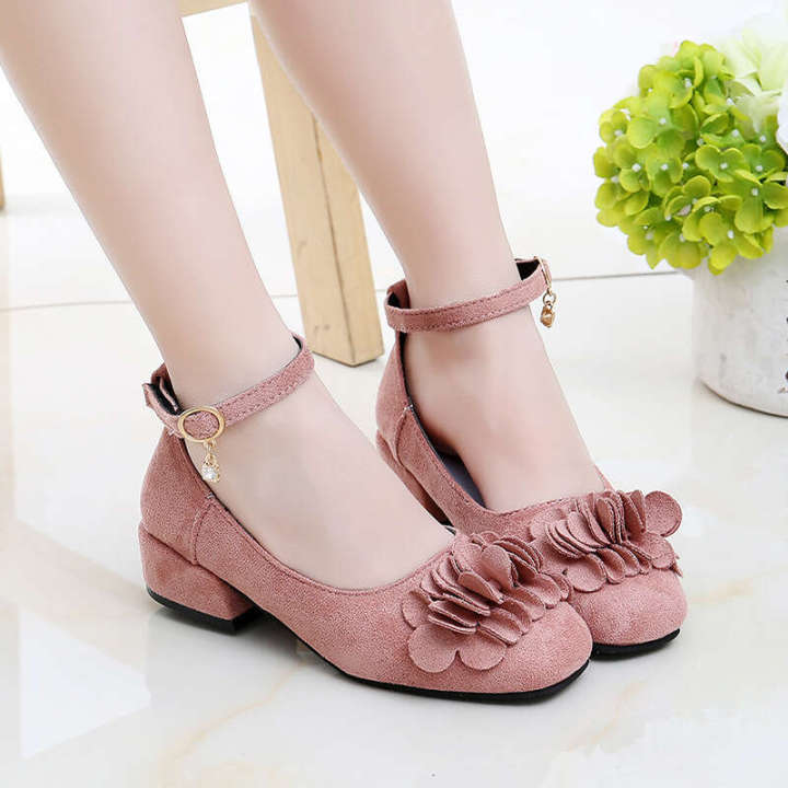 Korean version of heels, princess girls' dance spring middle and high school students, shallow mouth shoes, special price